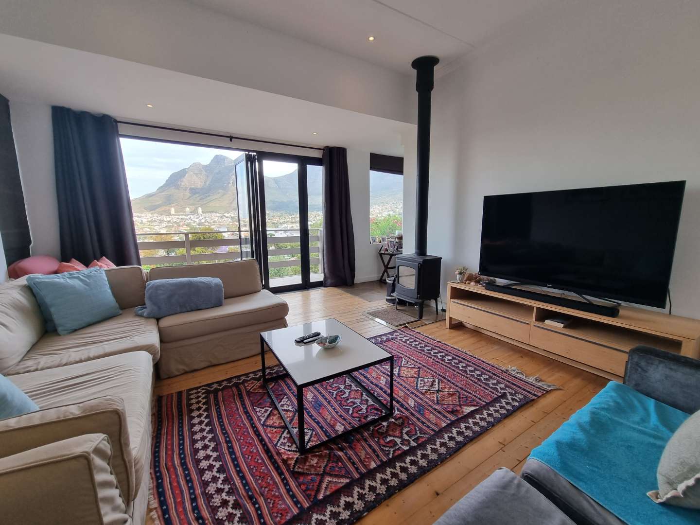 To Let 2 Bedroom Property for Rent in Tamboerskloof Western Cape